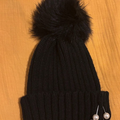 Black hat with pearls ASOS used