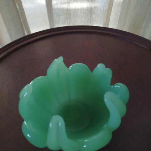 Viking Lotus Bowl green opaline, like new, Italian Murano 1970