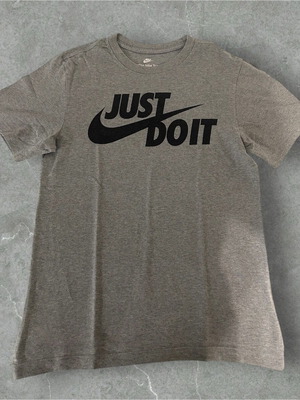 Nike T-shirt size XS like new, grey with Just Do It print