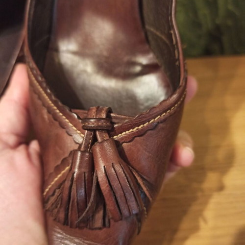 Brown leather pumps size 37 like new with 5.5 cm heel