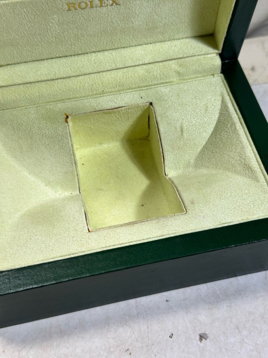 Authentic Rolex Green Watch Box Model… - € 100,00 - Vendora.cy