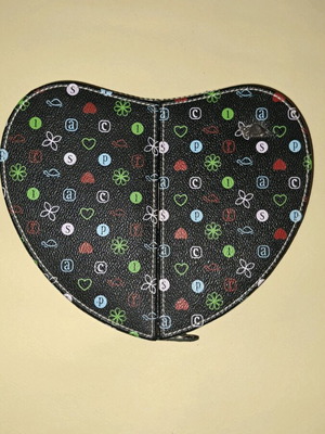 Jewelry box heart-shaped like a small bag like new