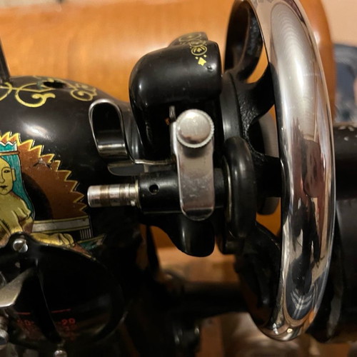 Sewing machine used, 50-60 years old, Japanese in excellent condition