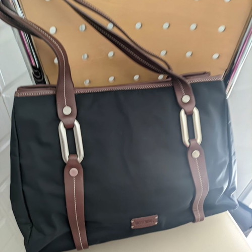 Moschino shoulder bag like new, authentic