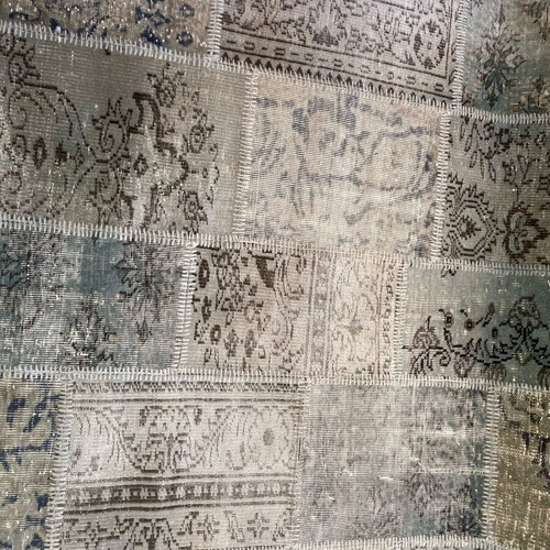 Rug 332x212 like new, excellent condition