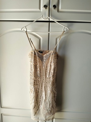 Φόρεμα H&M bodycon σαν καινούργιο, μέγεθος Small, μπεζ με παγιέτες