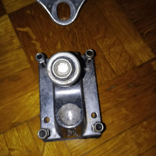 Skateboard trucks and base used, set of 3+1 metal