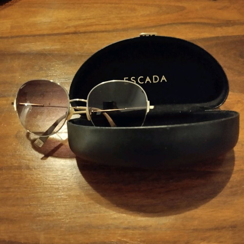 Escada sunglasses like new, gold color