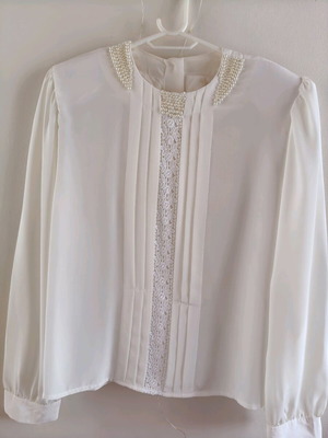 Luxury Marocain blouse like new with handmade decoration