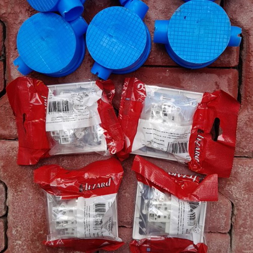 Lezard wall sockets new with boxes