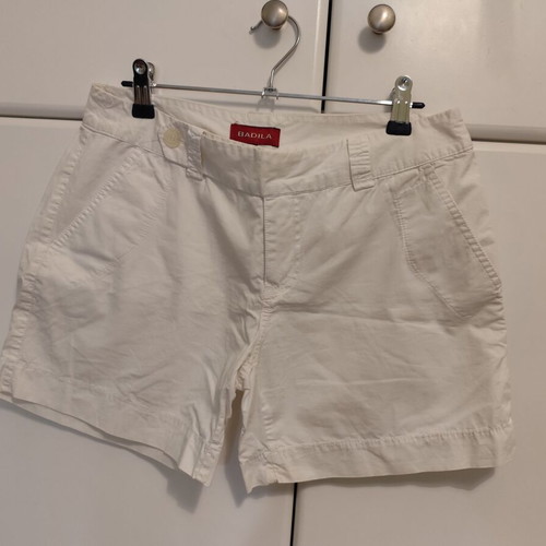 Badila medium shorts like new, size M