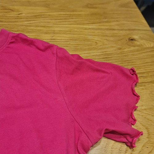 Nike t-shirt fuchsia like new
