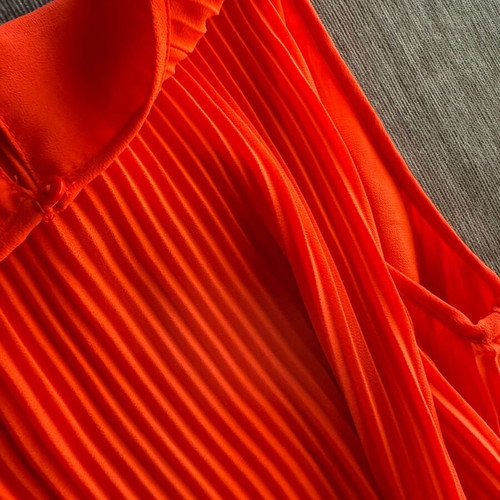Zara pleated blouse red, like new, size XS