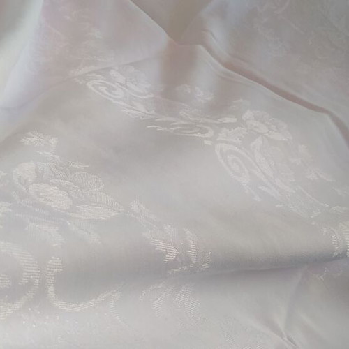 Vintage damask tablecloth set with 6 used napkins