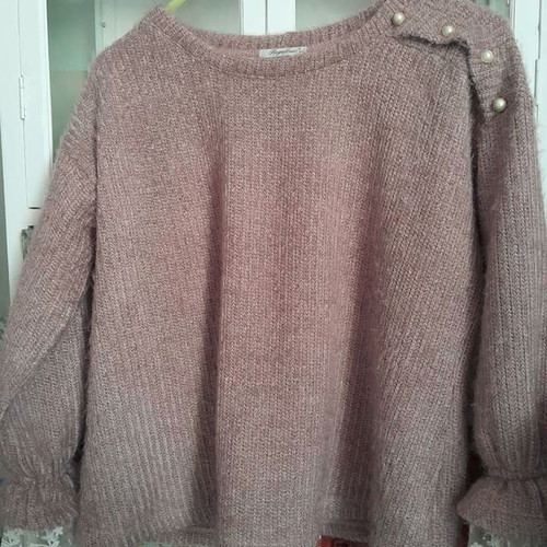 Regalinas knitted sweater like new, pink with lace sleeves, one size