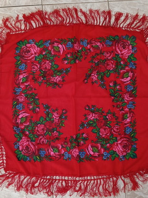 Red scarf with flowers and fringes like new