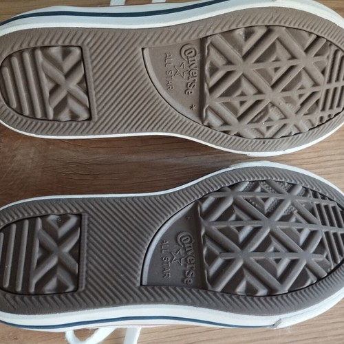 Converse All Star size 28 like new, beige