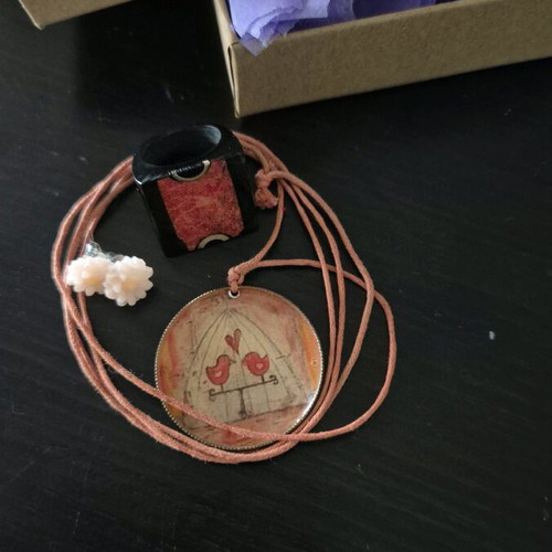 Handmade jewelry set like new with vintage aesthetic