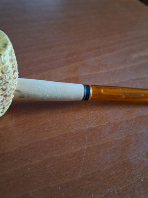 Missouri corn tobacco pipe new, un-smoked, without filter