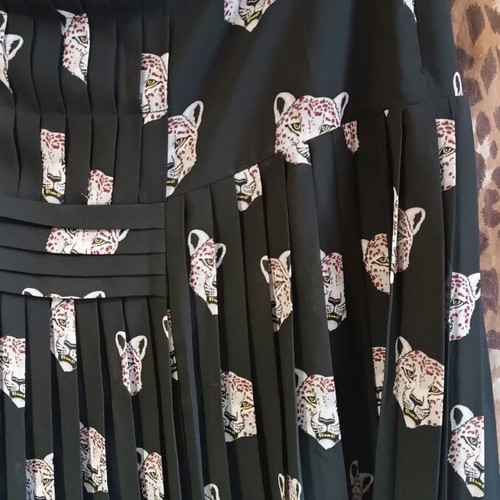Pleated skirt with leopard Bimba y Lola like new, black