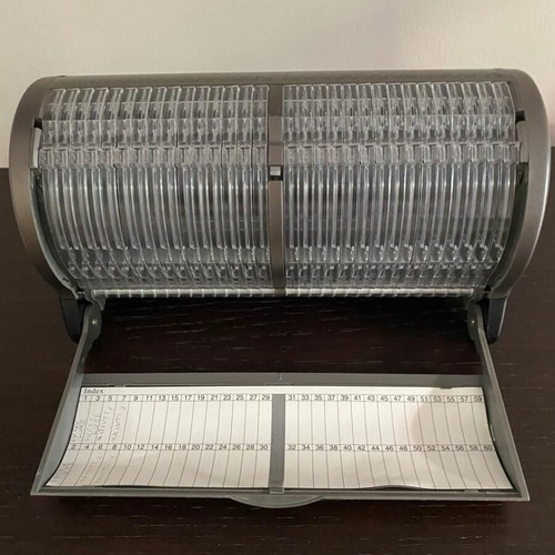 Mechanical CD and DVD organizer like new, holds up to 60 discs