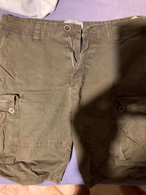 Khaki Bermuda shorts size S like new
