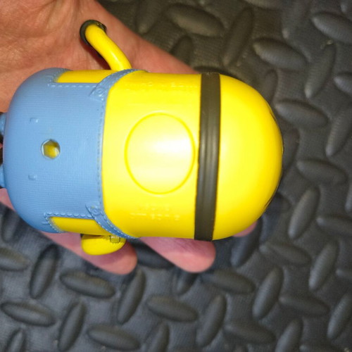 Minions figure 5 cm with button that moves the hand like new