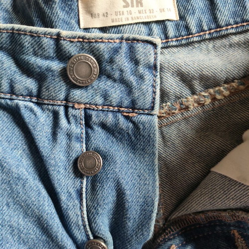Stradivarius high-waist denim shorts like new, size 42, blue
