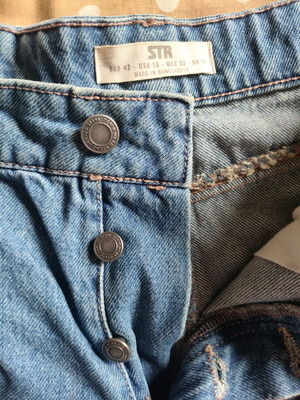 Stradivarius high-waist denim shorts like new, size 42, blue
