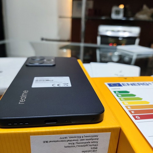 Realme 14 T Dual 5G smartphone 8GB RAM 256GB black, like new