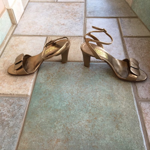 Salvatore Ferragamo pumps slightly used, size 37