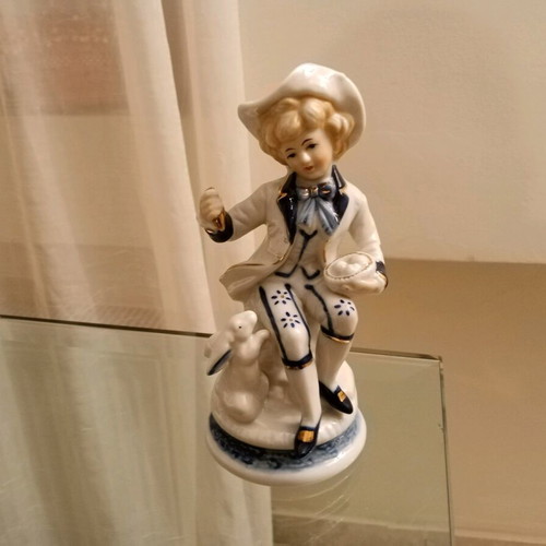 Italian porcelain vintage figure of old man with wine jug and pipe used