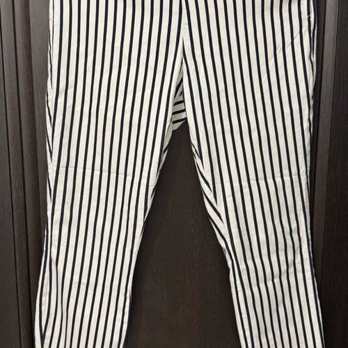 H&M striped pants like new, stylish