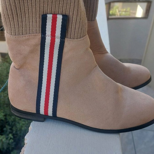 Beige low boots new size 37 Nikki Me