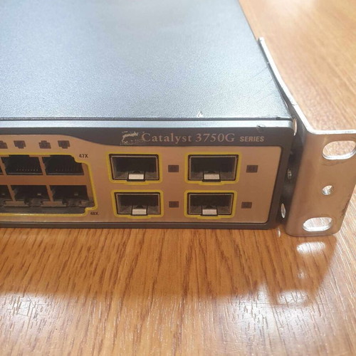 Switch Cisco 3750 48-Ports Gigabit like new