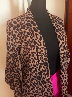 Animal print jacket new, one size Italian lined with gathers