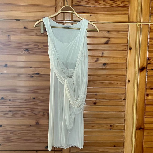 White dress Medium like new made of maco fabric