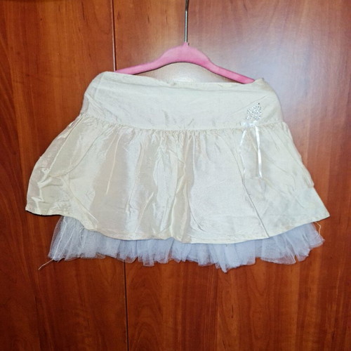 Blumarine skirt 4 years old champagne color like new