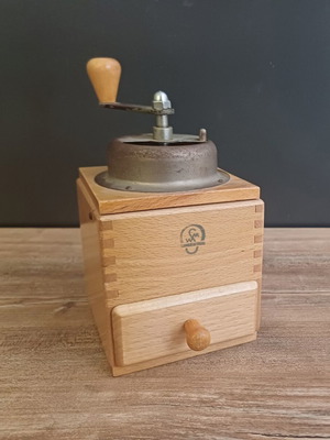 Klingenthal Wooden Coffee Grinder like new, 1950s-60s