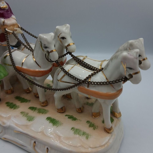 Porcelain decorative Rococo Victorian carriage like new
