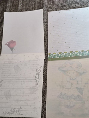 Vintage letter set like new, 23 sheets, 6 envelope sets, 2 covers