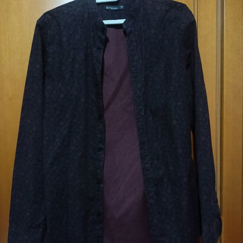 Men's shirt size S like new