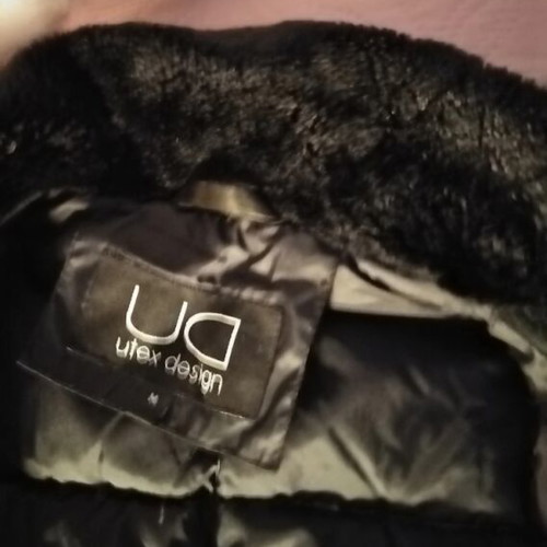 Women's black jacket size M like new with fur collar
