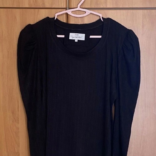 Maki Philosophy black rib blouse like new, size Large