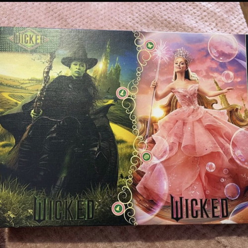 Puzzle Wicked 1000 pieces like new