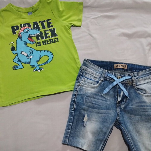 Jeans shorts and dinosaur T shirt like new, size 5-6 years