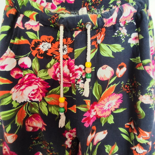 Floral pants used, sizes S and M, multicolor
