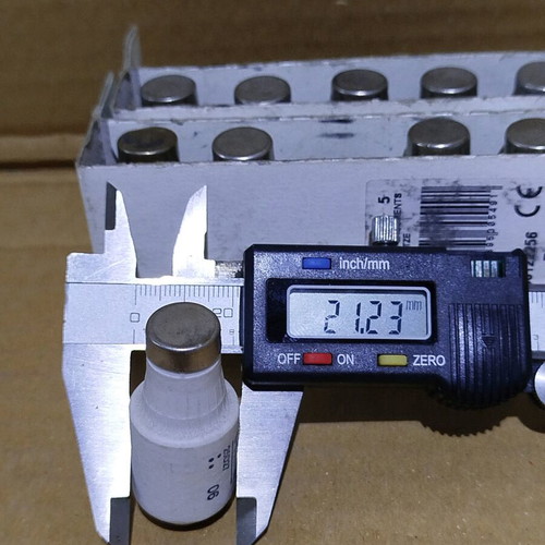 Large gG-gl 25A cartridge fuses new, pack of 10