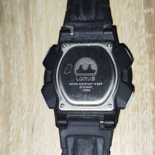 Lorus R2329PX9 wristwatch like new, black and red, 42 mm, 10 ATM
