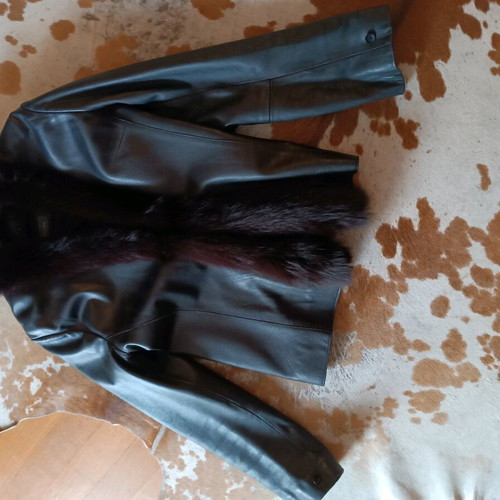 Italian leather jacket with fur like new, black